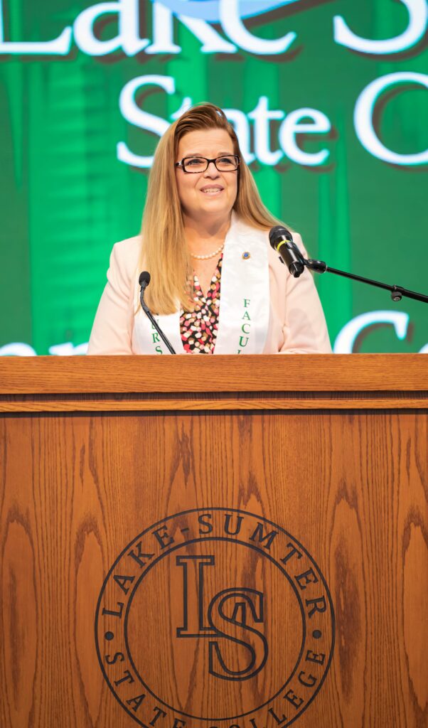 LSSC ASN Nursing Program Director, Dr. Christine Ramos, speaks to the nursing graduates at the 2023 Nurse Pinning and Candlelight Ceremony